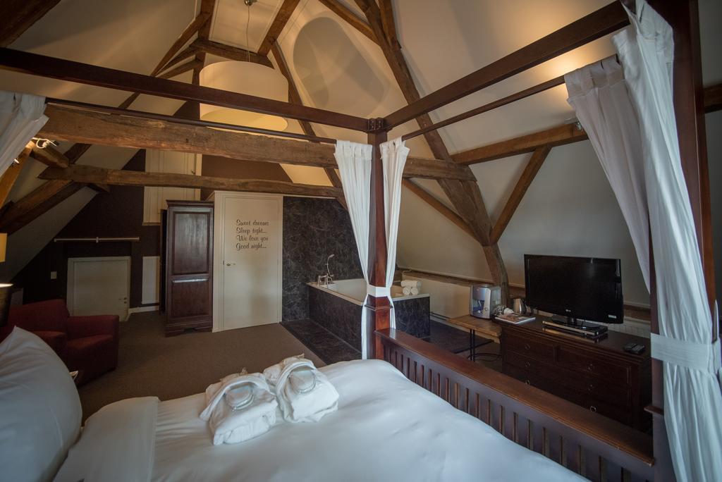 Hotel Het Raedthuys Sint-Maartensdijk Eksteriør bilde